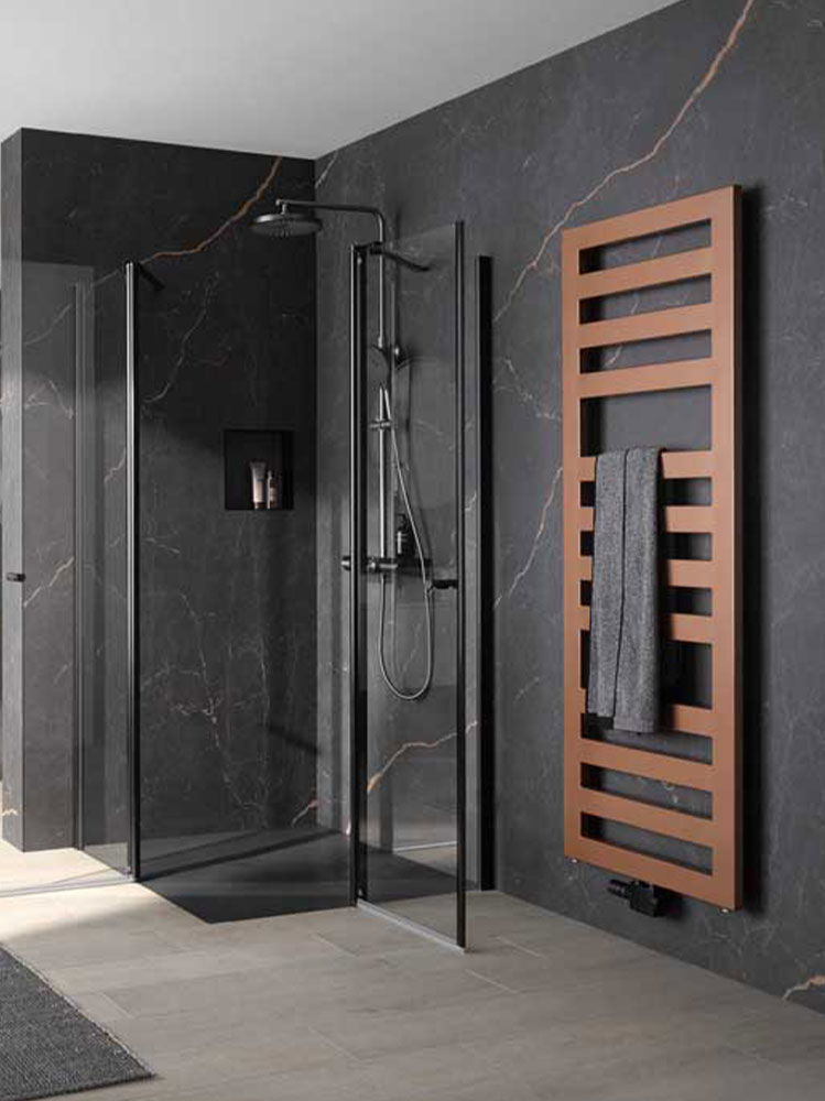 Neu renoviertes Badezimmer mit Handtuchtrockner-Badsanierung Salzburg von das Badwerk - ihrem Installateurbetrieb